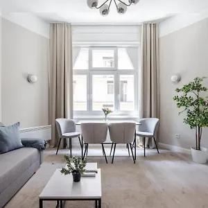 https://a13-boutique-apartments-best-location-by-bqa-budapest.inbudapesthotels.com